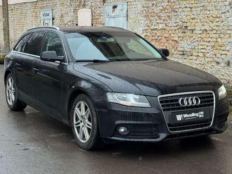 Gebraucht Audi A4 Attraction 136 PS (100 kW) 2010 Schwarz Kombi