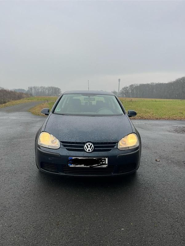 Blau Gebraucht 2006 VW Golf V Kleinwagen | 1.200 € (Superpreis) - Bild 1/4