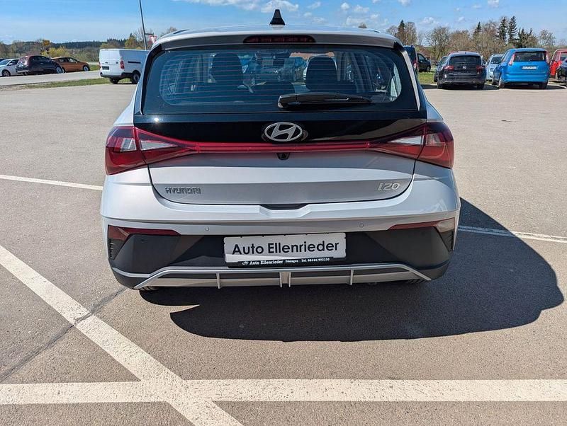 Brugt Hyundai i20 Select 79 HK (58 kW) 2024 Grå Hatchback