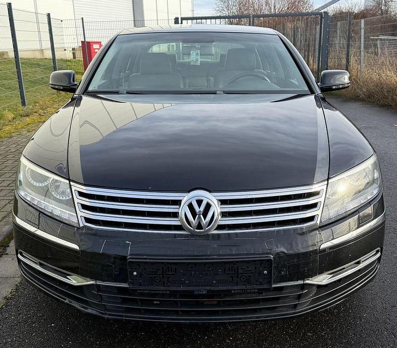 Gebraucht VW Phaeton 239 PS (175 kW) 2011 Deep black perleffekt Limousine