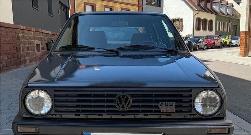 Grau Gebraucht 1989 VW Golf II GT Limousine | 7.499 € - Bild 1/4