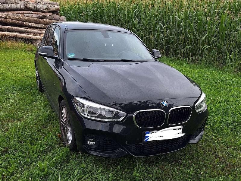 Schwarz Gebraucht 2018 BMW 116 M Sport Kleinwagen | 18.000 € (Teuer) - Bild 1/4