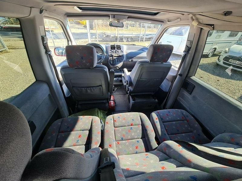 Gebraucht Mercedes V220 122 PS (89 kW) 2000 Rot Van / Kleinbus