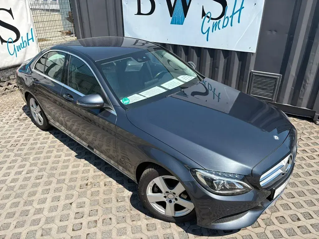 Gebraucht Mercedes C200 Avantgarde 184 PS (135 kW) 2016 Grau Limousine