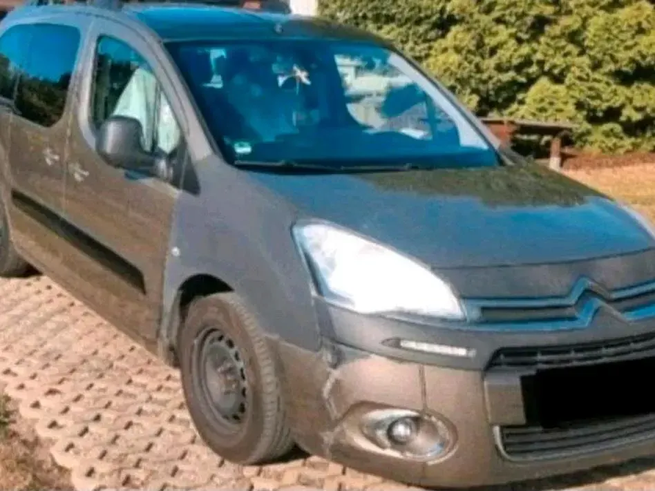 Gebraucht Citroën Berlingo 110 PS (80 kW) 2013 Braun Van / Kleinbus
