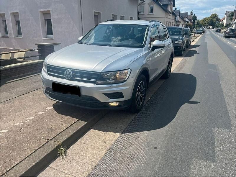 Silber Gebraucht 2019 VW Tiguan Comfortline SUV | 16.699 € (Superpreis) - Bild 1/4