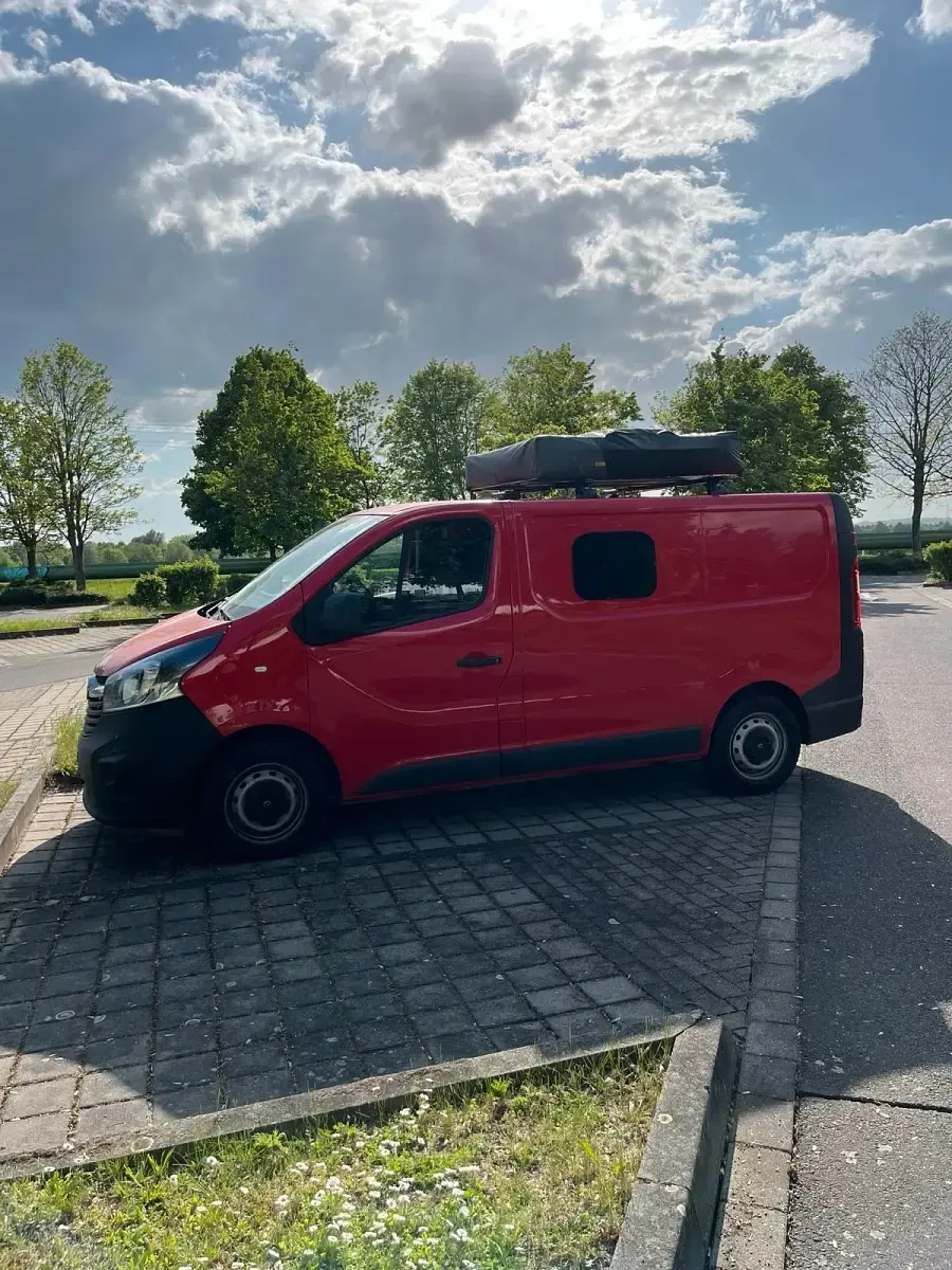 Gebraucht Opel Vivaro 125 PS (91 kW) 2017 Rot Van / Kleinbus