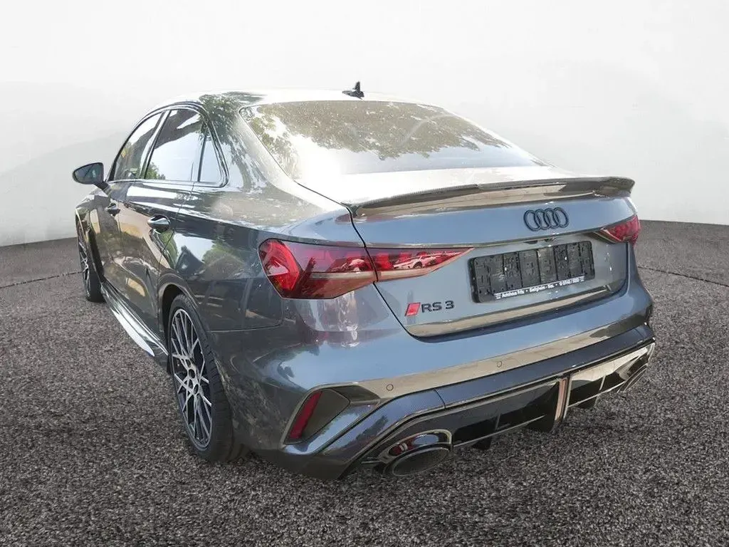Gebraucht Audi RS3 Ambiente 400 PS (294 kW) 2024 Daytonagrau perleffekt Limousine