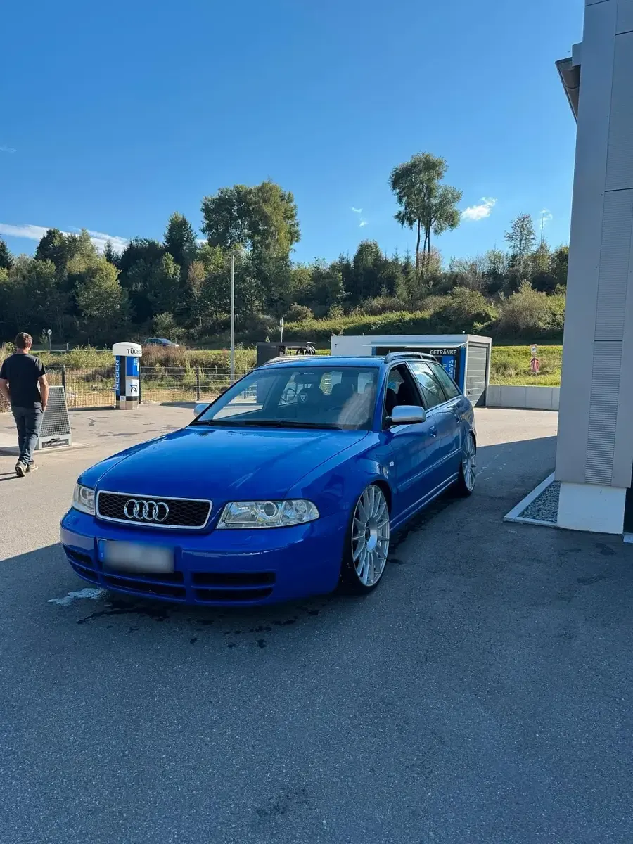 Gebraucht Audi S4 265 PS (194 kW) 2000 Blau Kombi