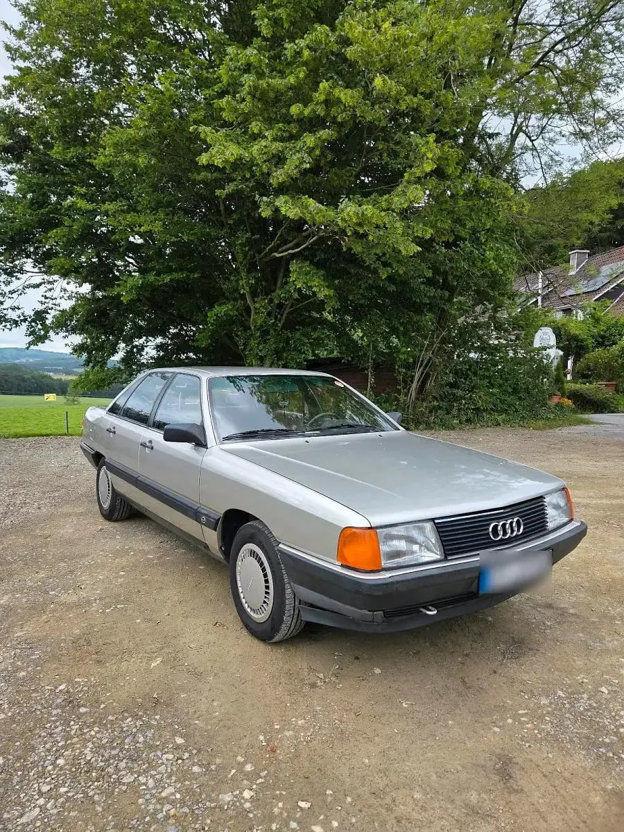 Gebraucht Audi 100 75 PS (55 kW) 1986 Gold Limousine