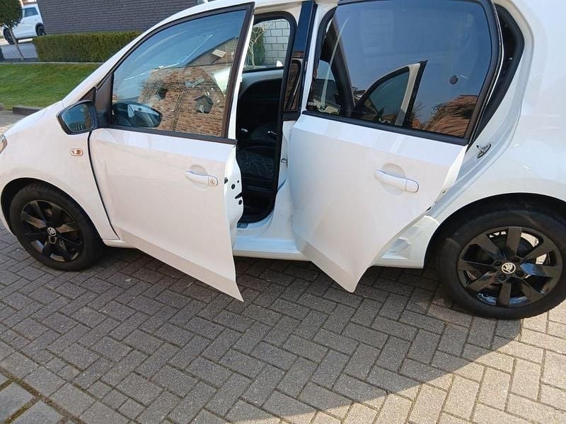 Gebraucht Skoda Citigo Active 75 PS (55 kW) 2019 Schwarz Kleinwagen
