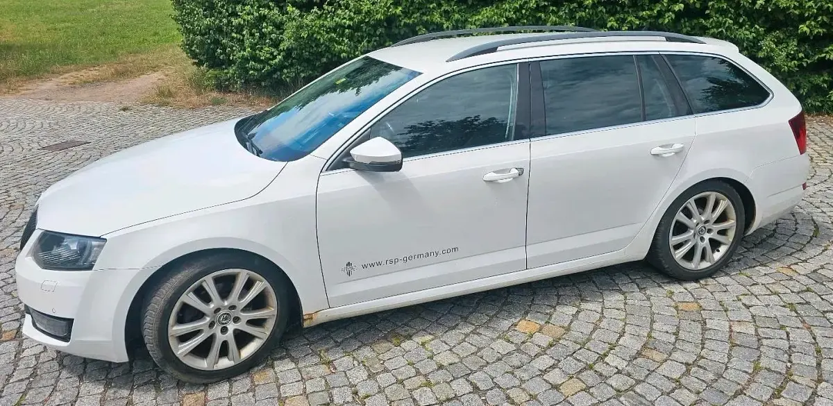 Gebraucht Skoda Octavia 150 PS (110 kW) 2014 Weiß Kombi