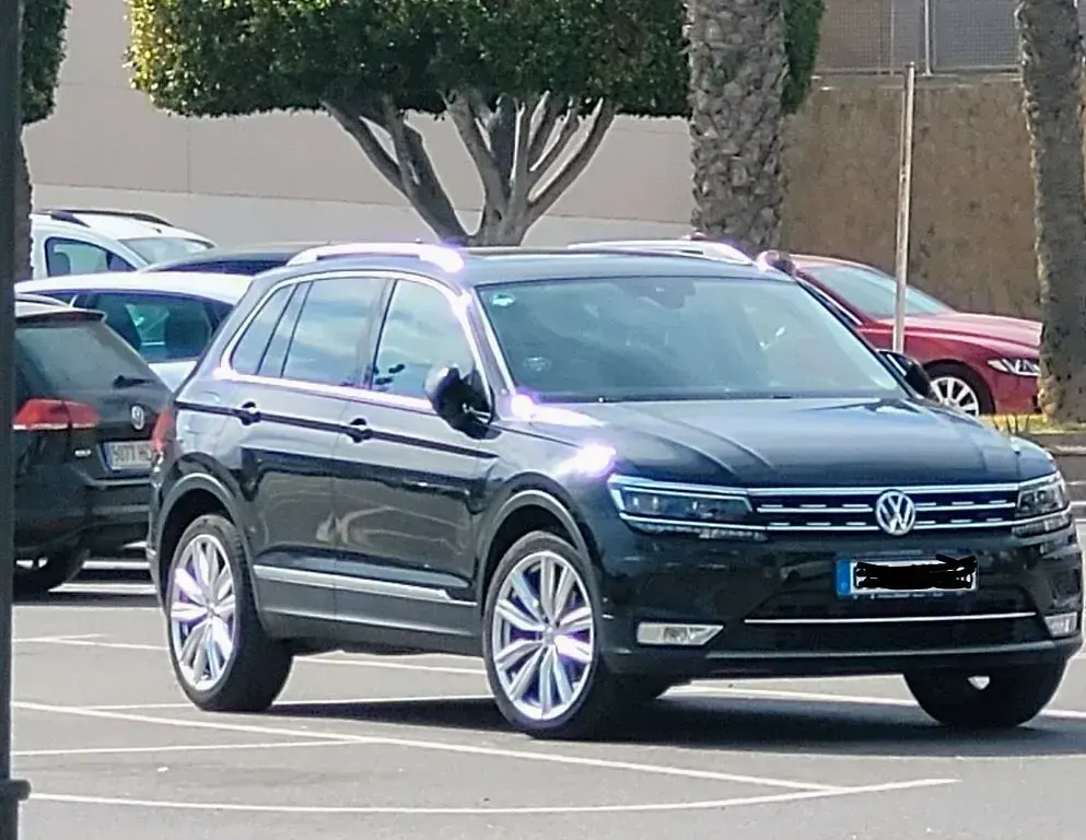 Gebraucht VW Tiguan Highline 150 PS (110 kW) 2016 Schwarz SUV