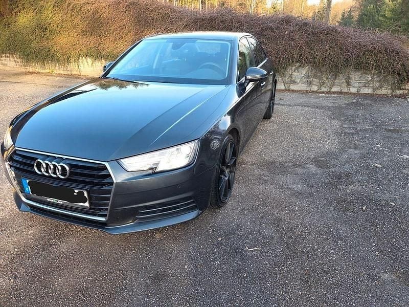 Gebraucht Audi A4 150 PS (110 kW) 2017 Grau Limousine