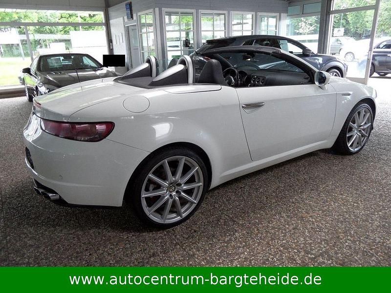 Gebraucht Alfa Romeo Spider Exclusive 200 PS (147 kW) 2010 Weiß Cabrio