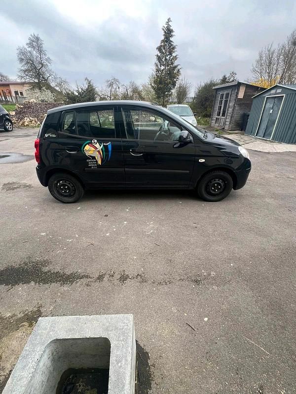 Gebraucht Kia Picanto 65 PS (47 kW) 2010 Schwarz Kleinwagen