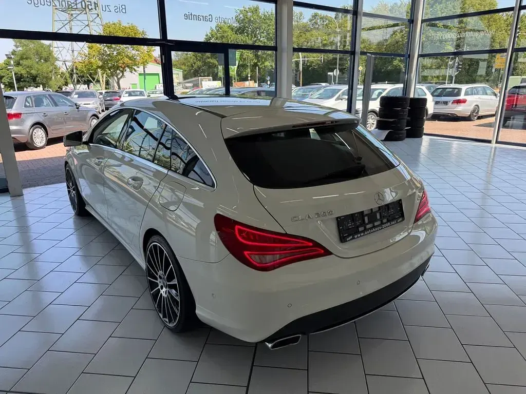 Gebraucht Mercedes CLA200 Shooting Brake AMG 156 PS (114 kW) 2015 Weiß Kombi