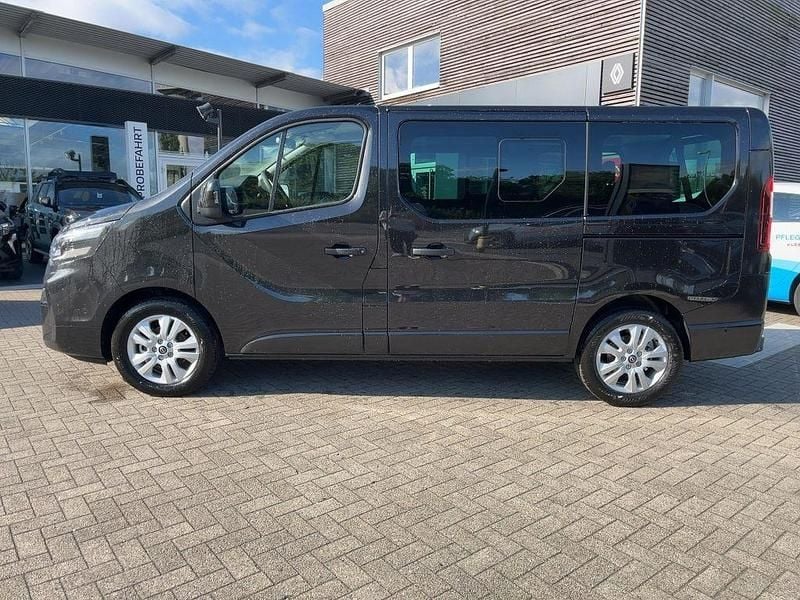Neu Nissan Primastar Tekna 170 PS (125 kW) 2025 Midnight black Van / Kleinbus