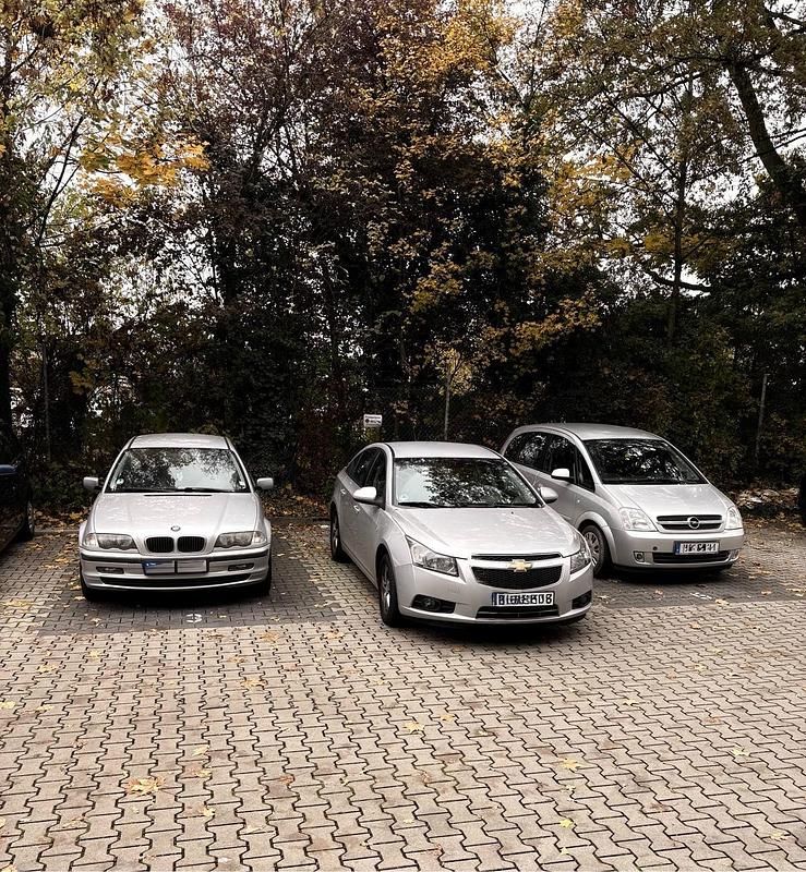 Silber Gebraucht 2010 Chevrolet Cruze Limousine | 3.900 € (Fairer Preis) - Bild 1/4