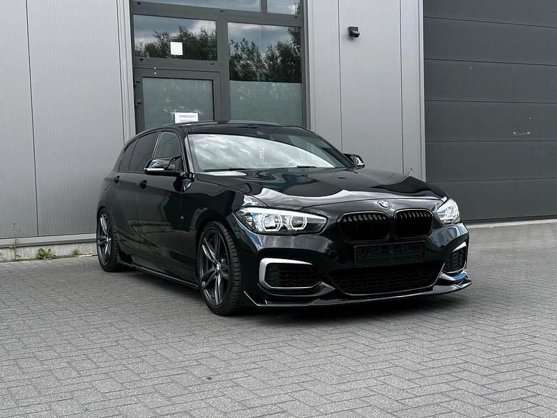 Schwarz Gebraucht 2018 BMW M140 M Sport Kleinwagen | 33.299 € (Fairer Preis) - Bild 1/4