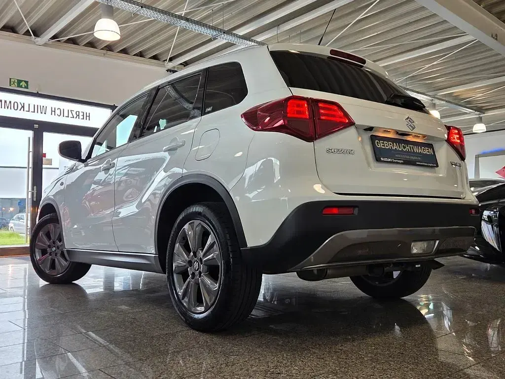 Gebraucht Suzuki Vitara Comfort 140 PS (102 kW) 2018 Weiß SUV