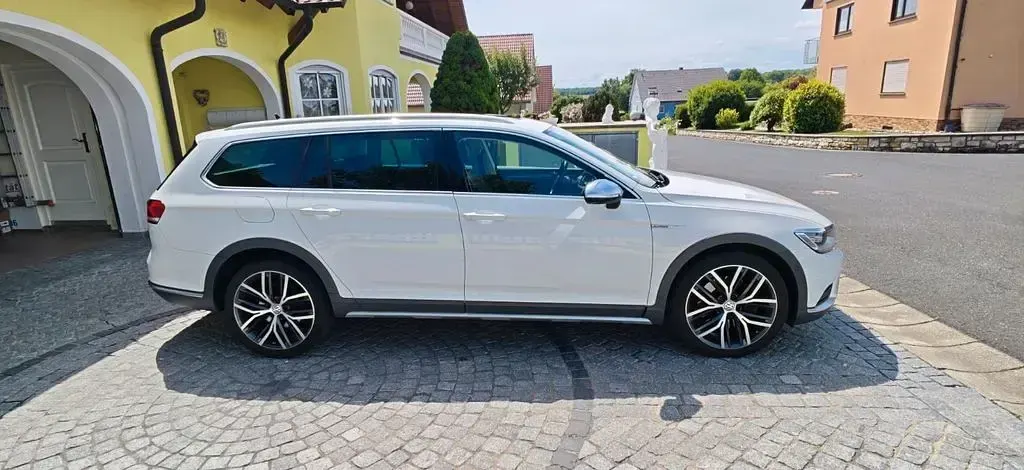 Gebraucht VW Passat Alltrack 239 PS (175 kW) 2019 Weiß Kombi