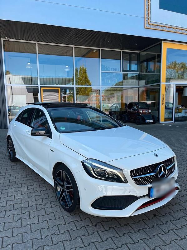 Gebraucht Mercedes A250 AMG 218 PS (160 kW) 2017 Weiß Limousine