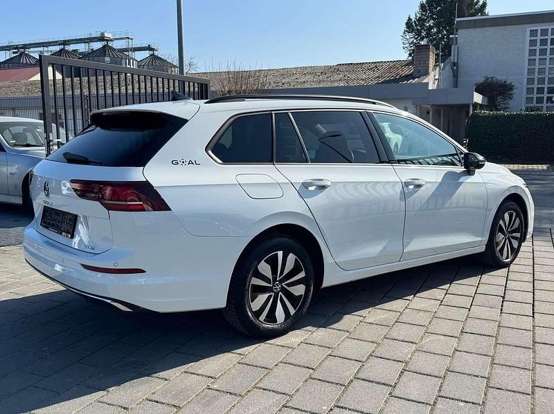 Gebraucht VW Golf VIII Goal 116 PS (85 kW) 2024 Weiß Kombi