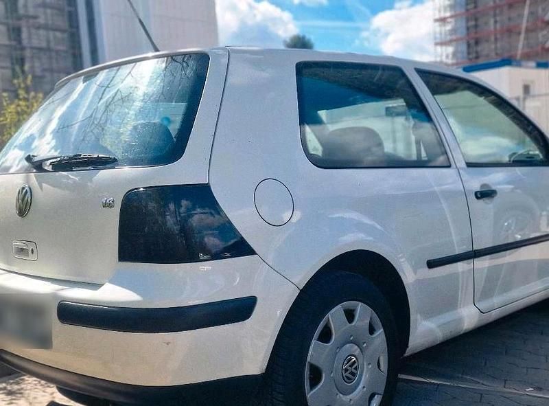 Gebraucht VW Golf IV 105 PS (77 kW) 2001 Weiß Kleinwagen