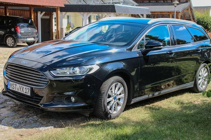 Schwarz Gebraucht 2017 Ford Mondeo Trend Limousine | 12.600 € (Fairer Preis) - Bild 1/4