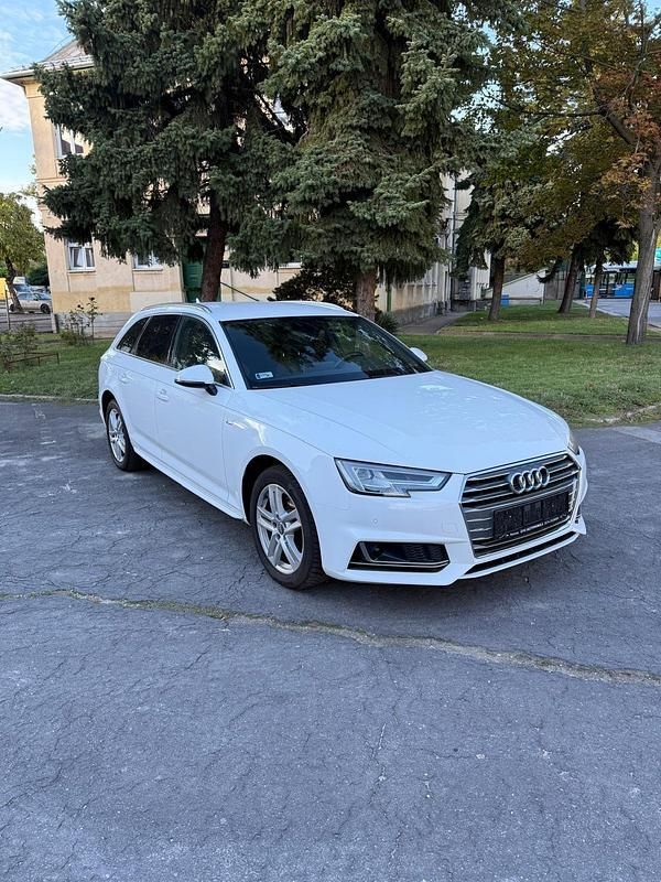 Weiß Gebraucht 2017 Audi A4 Kombi | 12.750 € (Superpreis) - Bild 1/4