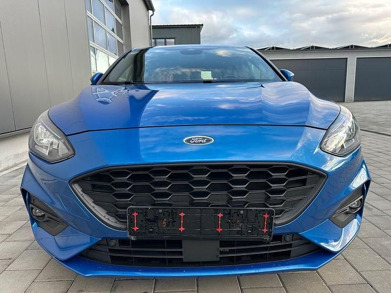 Gebraucht Ford Focus ST-Line 150 PS (110 kW) 2020 Blau Limousine