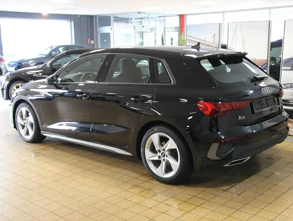 Gebraucht Audi A3 S-Line 150 PS (110 kW) 2023 Schwarz Limousine