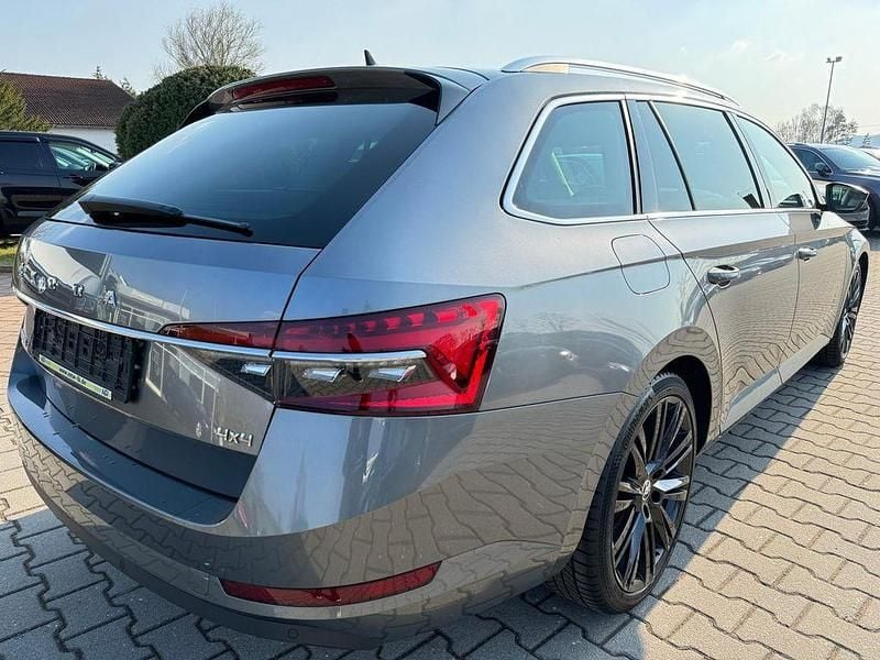 Gebraucht Skoda Superb 200 PS (147 kW) 2022 Grau Limousine
