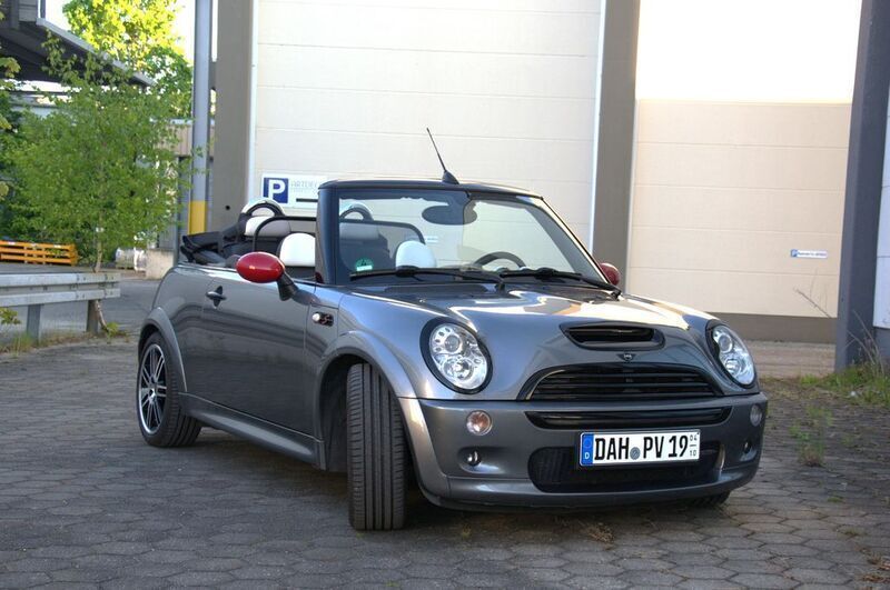 Grau Gebraucht 2008 Mini John Cooper Works Cabriolet Cabrio | 12.000 € (Fairer Preis) - Bild 1/4