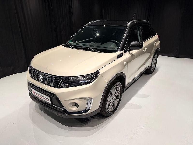 Gebraucht Suzuki Vitara 129 PS (94 kW) 2023 Grau SUV
