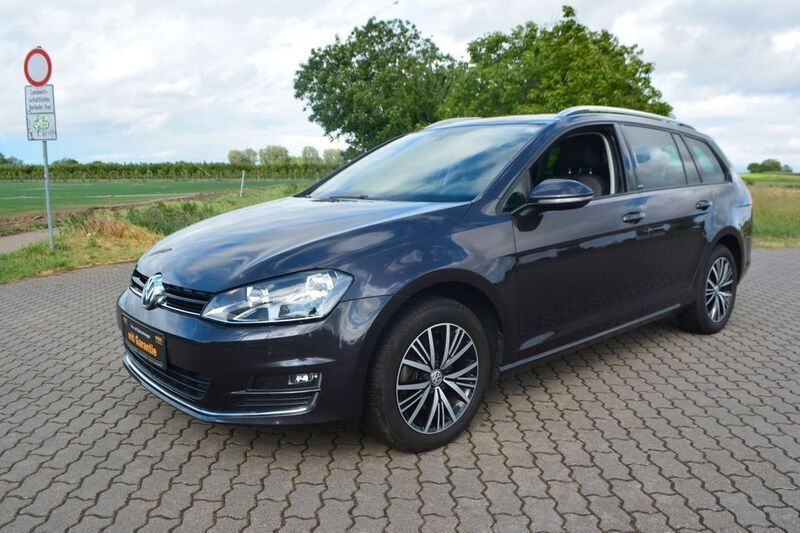 Grau Gebraucht 2016 VW Golf VII Allstar Kombi | 11.499 € (Guter Preis) - Bild 1/4