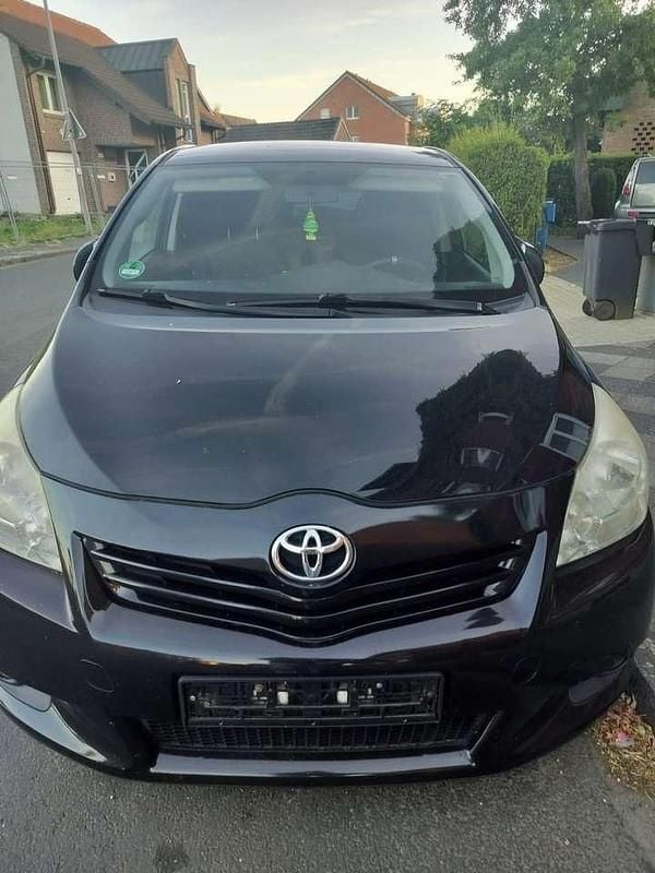 Gebraucht 2009 Toyota Verso Executive Van / Kleinbus | 3.500 € (Fairer Preis) - Bild 1/4