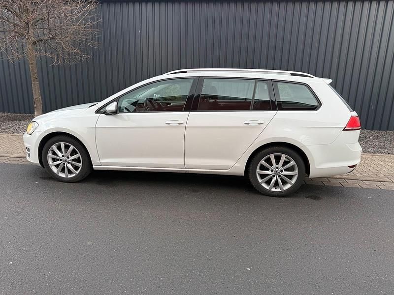 Gebraucht VW Golf VII Comfortline 85 PS (62 kW) 2017 Weiß Kombi