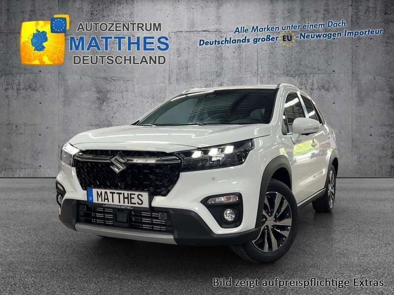 Metallic o. uni (wählbar) Neu 2025 Suzuki SX4 S-Cross Comfort+ SUV | 25.182 € (Guter Preis) - Bild 1/4