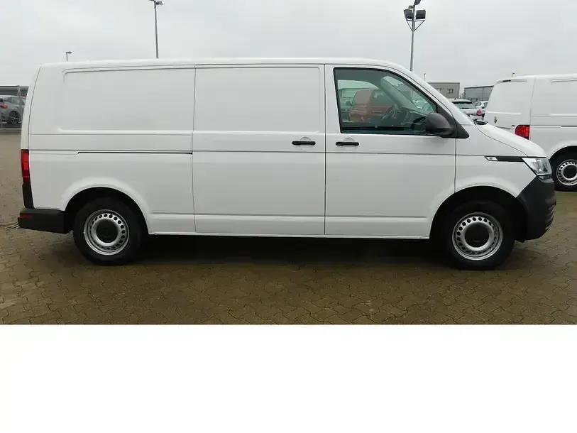 Gebraucht VW T6.1 83 kW (113 PS) 2022 Candyweiss b9aweiß Van