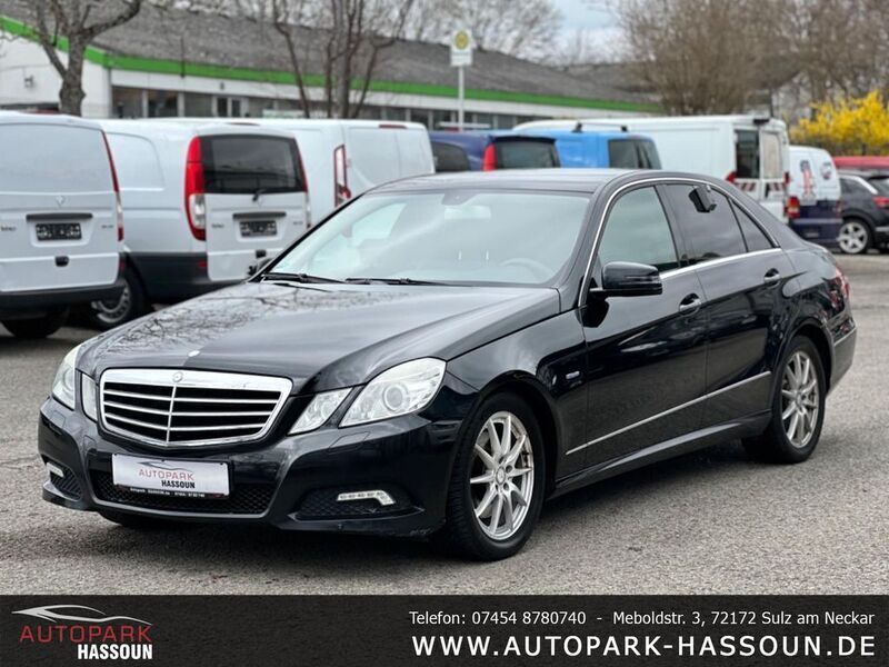 Schwarz unilack Gebraucht 2009 Mercedes E350 Avantgarde Limousine | 7.499 € (Superpreis) - Bild 1/4