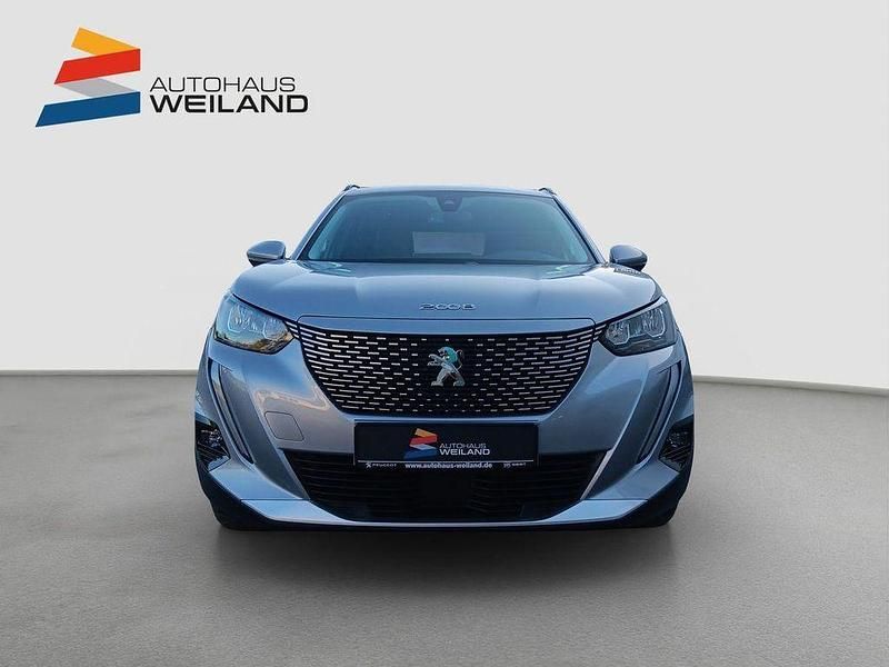 Gebraucht Peugeot e-2008 Allure 100 kW (136 PS) 2021 Artense grau SUV