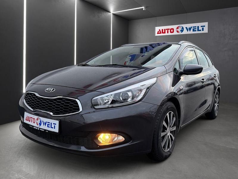 Grau Gebraucht 2013 Kia Ceed Sportswagon Kombi | 6.990 € (Fairer Preis) - Bild 1/4