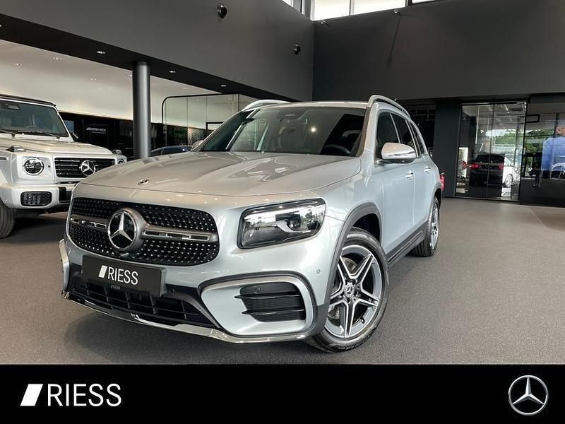 Metalliclack hightechsilber Gebraucht 2025 Mercedes GLB220 AMG SUV | 57.300 € (Teuer) - Bild 1/4