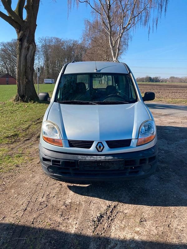 Second-hand Renault Kangoo 65 CP (47 kW) 2001 Argintiu Monovolum