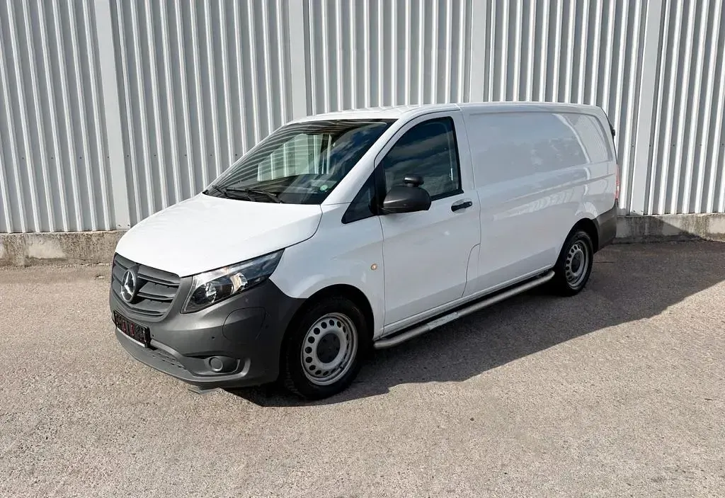 Gebraucht Mercedes e-Vito 85 kW (116 PS) 2023 Weiß Van