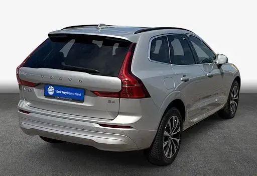 Gebraucht Volvo XC60 Core 197 PS (144 kW) 2023 Silber SUV