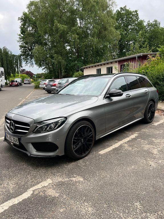 Grau Gebraucht 2016 Mercedes C250 AMG line Kombi | 19.999 € (Guter Preis) - Bild 1/4
