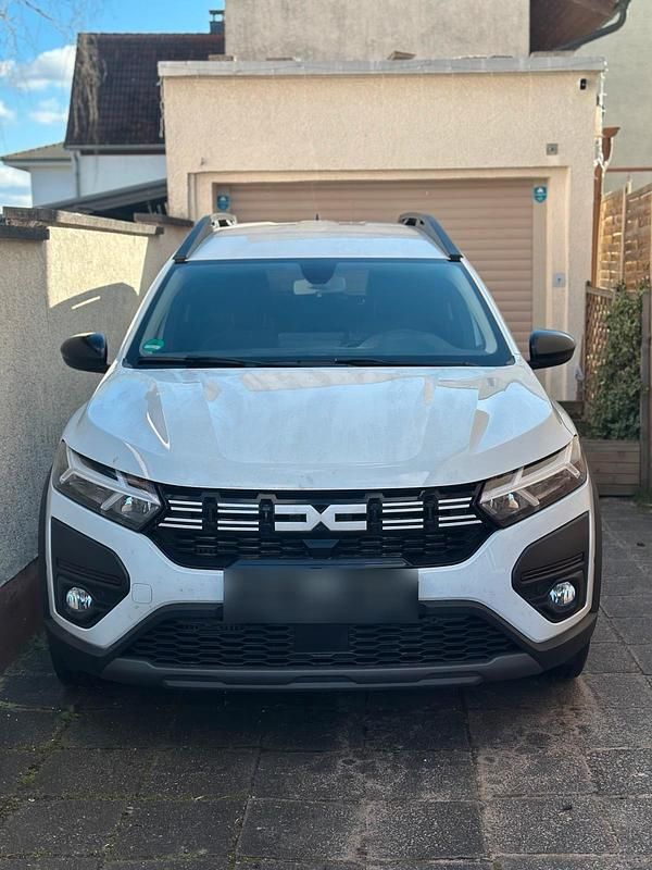 Gebraucht Dacia Jogger 110 PS (80 kW) 2023 Weiß Van / Kleinbus